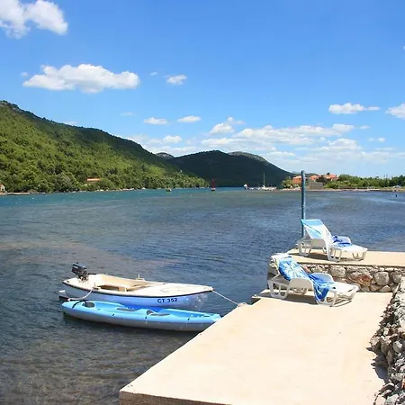 公寓 By The Sea Broce *
