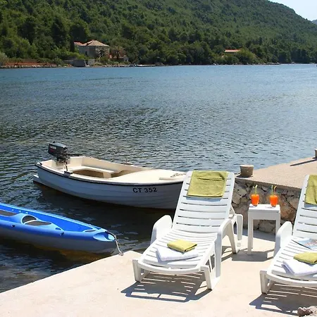 By The Sea Broce 公寓 *